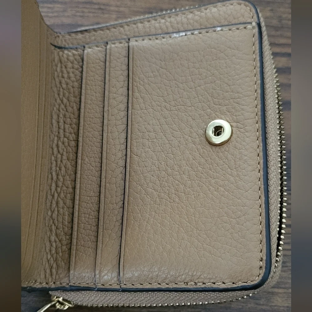 Tory Burch Bifold Britten Leather Wallet